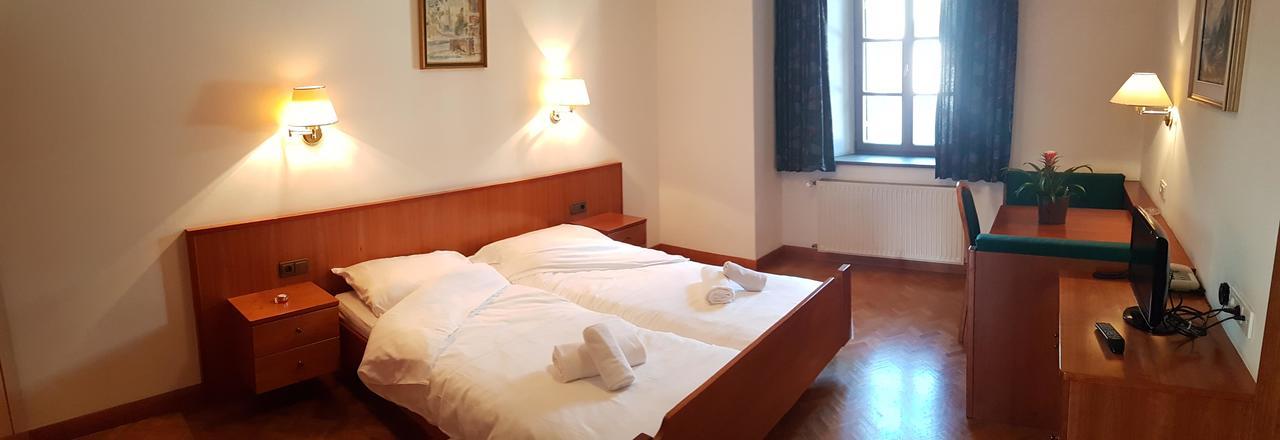 Weisses Roessl Bed & Breakfast อัปเปียโน ซุลลา สตราดา เดล วีโน ภายนอก รูปภาพ